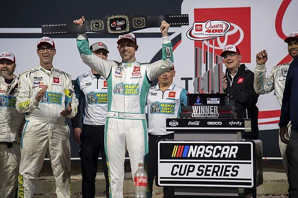 Hamlin's feud with track owner turns personal | The Arkansas Democrat-Gazette - Vimarsana News