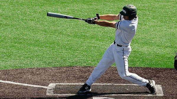 Defense falters for Owls at MBU - Vimarsana News