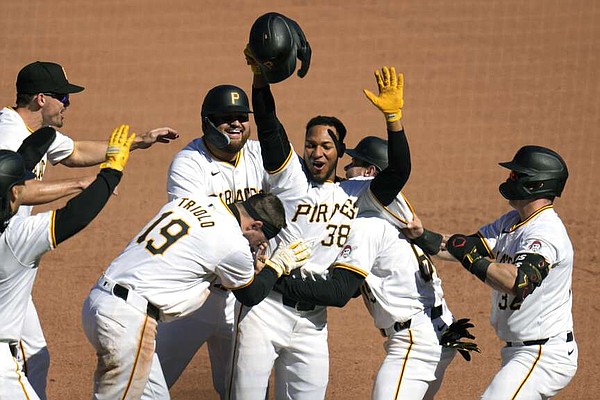 Orioles' error allows for two runs and Pirates come away with victory - Vimarsana News
