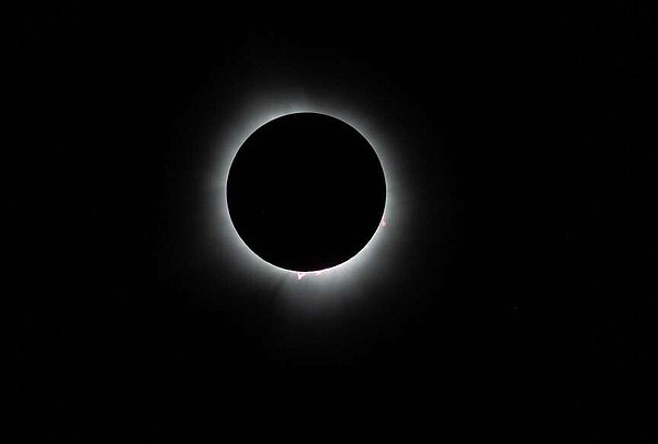 Eclipse worth the trip regardless of travel time, watchers in region say | Northwest Arkansas Democrat-Gazette - Vimarsana News