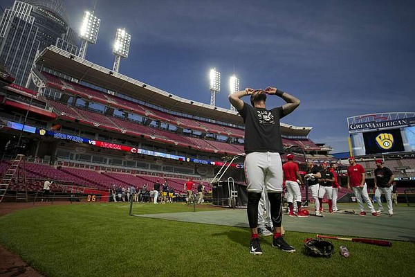 De La Cruz's inside-the-park homer lifts Cincinnati to win | The Arkansas Democrat-Gazette - Vimarsana News