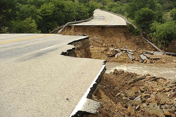Biden awards $830 million to nation's infrastructure against climate change - Vimarsana News