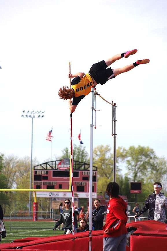 Fulton boys T&F’s Milius wins long jump and triple jump at Ron ...