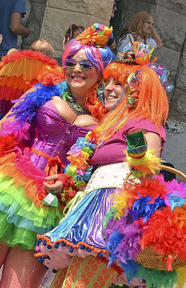 FYI Calendar: Artrageous Parade in Eureka Springs Saturday at 2 p.m. | The Arkansas Democrat-Gazette - Vimarsana News