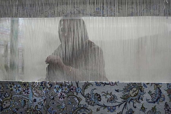 Sanctions, hobbled economy pull the rug out from under Iran's carpet weavers - Vimarsana News