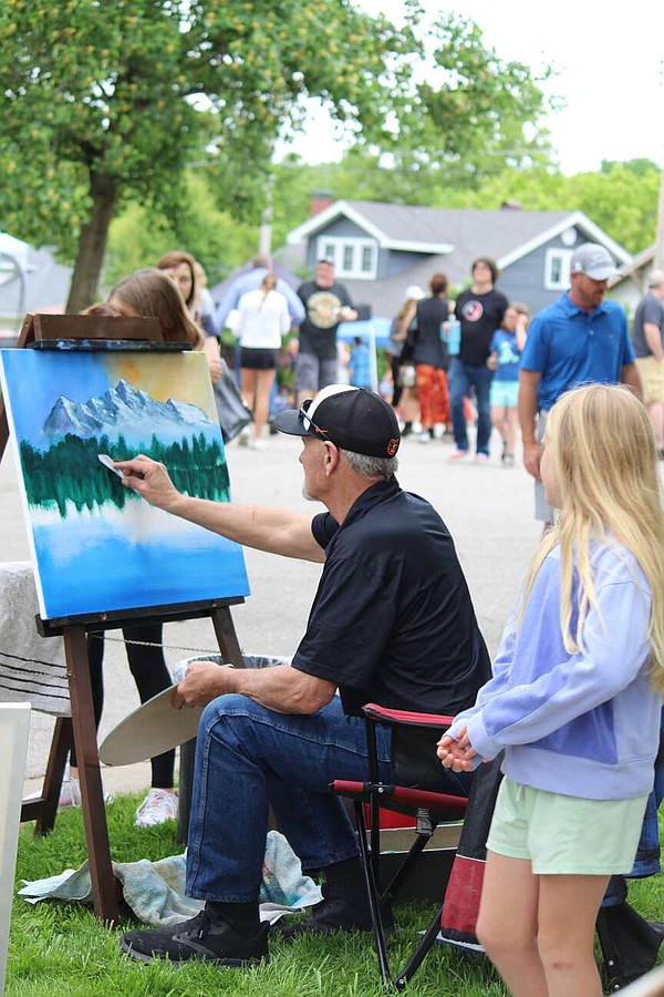 Porchfest, Blues festival draw thousands | Jefferson City News Tribune - Vimarsana News