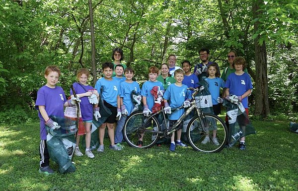 MSD students, staff clean Veteran's Park stream - Vimarsana News
