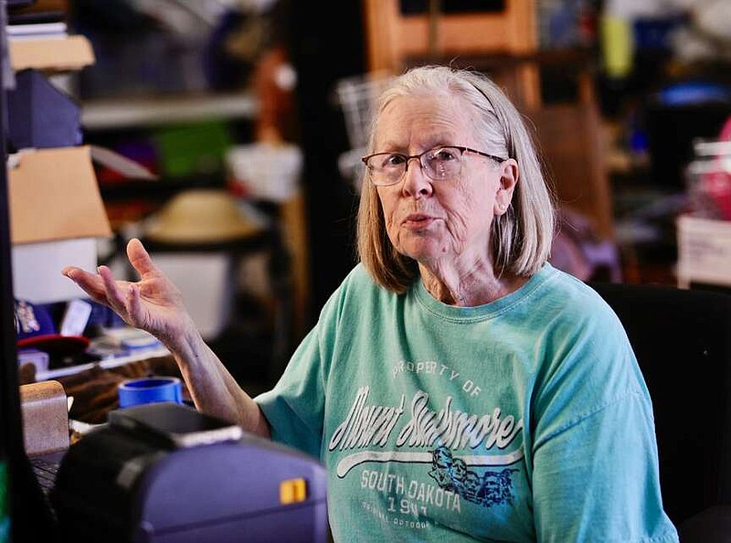 Woman finds companions among Habitat volunteers Jefferson City News