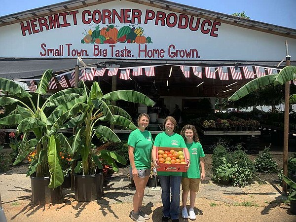 First tomatoes reach Extension office | Pine Bluff Commercial News - Vimarsana News