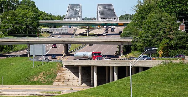 MoDOT encouraging drivers to stagger arrival, stay off phones during U ...