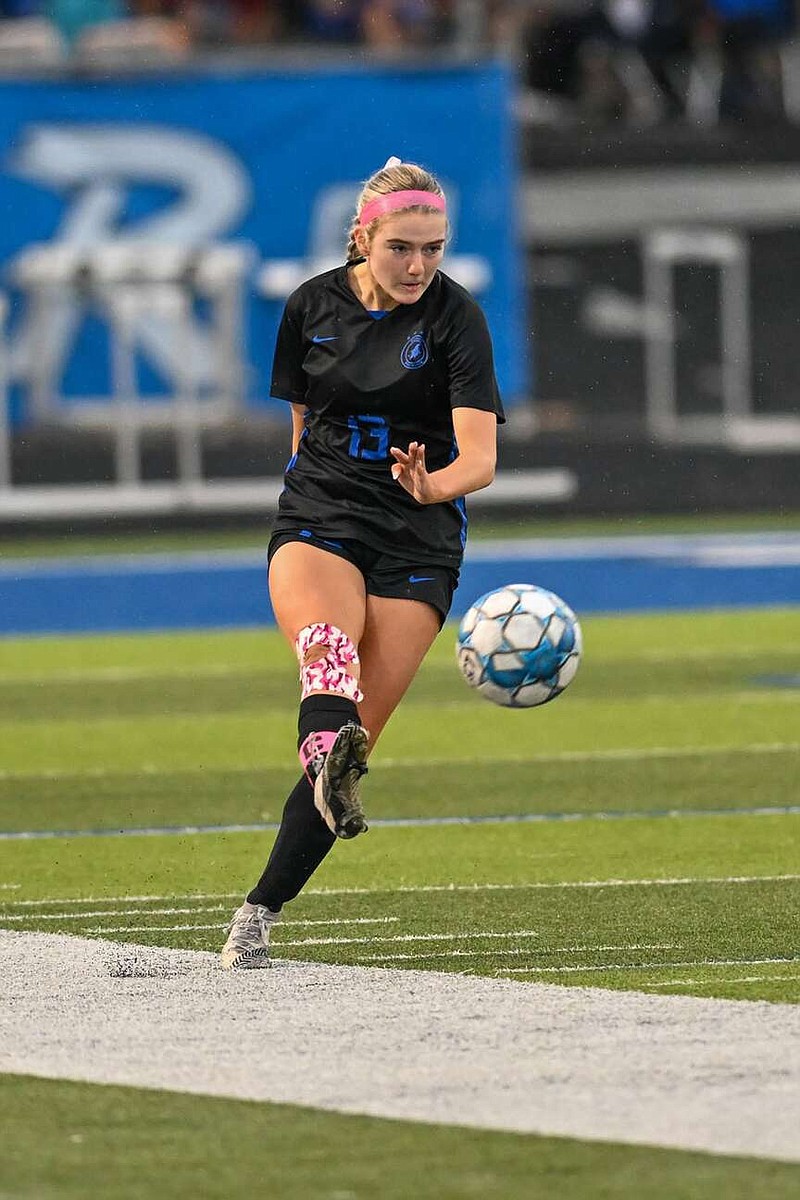 Rogers Lady Mounties soccer standout Holloway excited to play in All-Star  game | Northwest Arkansas Democrat-Gazette