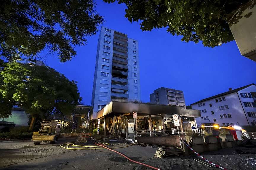 Blasts in Swiss parking garage kill 2