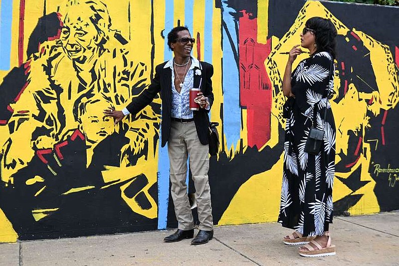 ‘Remembrance’ mural on Nelson Hackett Boulevard called representation