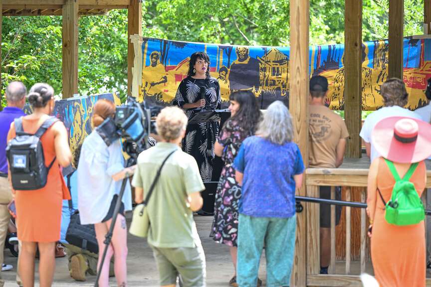 ‘Remembrance’ mural on Nelson Hackett Boulevard called representation