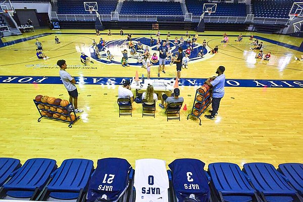 PHOTOS: Basketball camp at UAFS in Fort Smith | Northwest Arkansas Democrat-Gazette