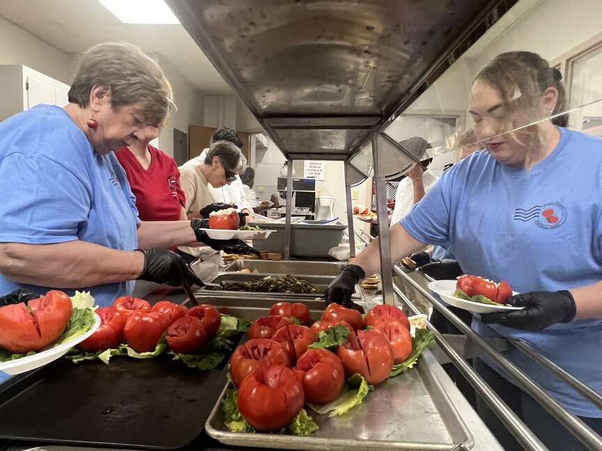 Tomato luncheon draws a crowd at state’s longest-running festival