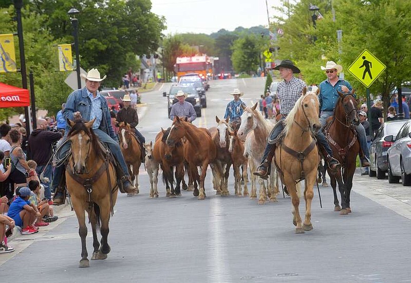 PHOTOS 80th Rodeo of the Ozarks opens with parade in downtown