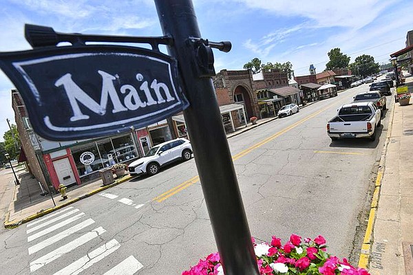 Hollywood in historic Van Buren: Main Street to be used as movie set