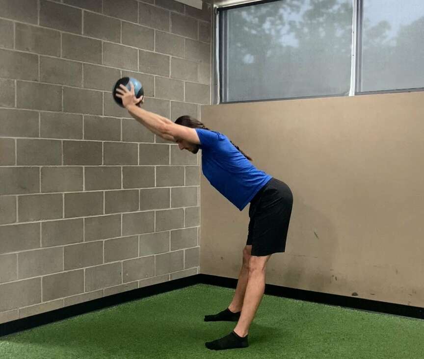 MASTER CLASS Medicine Ball Good Morning is a good way to change