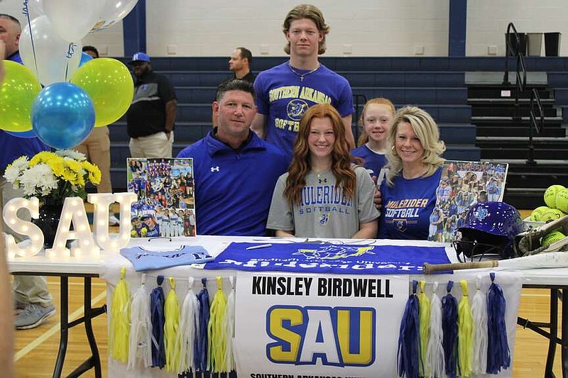 Prep Softball Hooks’ Kinsley Birdwell a firstteam selection on Class