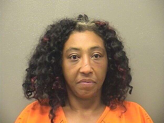 Woman arrested after allegedly making death threats, trying to start ...