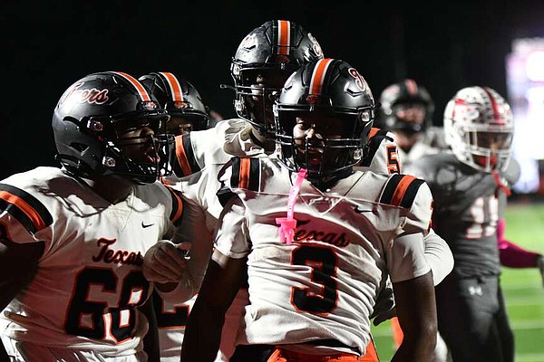 Prep Football: With a loaded backfield, No. 5 Texas High rolls dice for ...