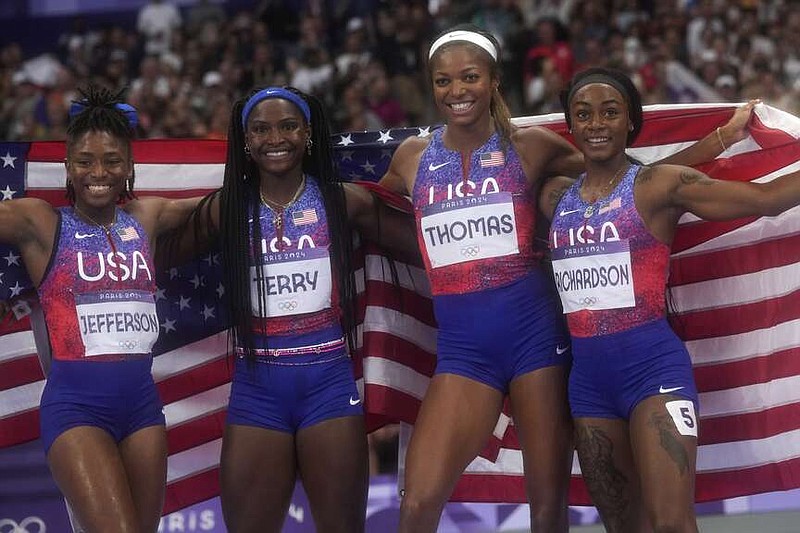 Sha’Carri rallies US women in Olympic 4x100 while men shut out again