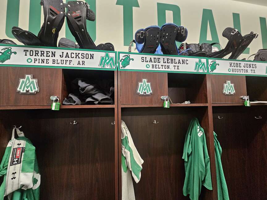 UAM football team scores new locker room
