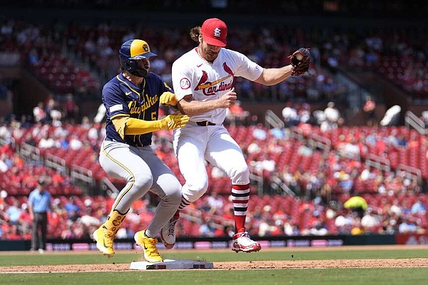 Cardinals rookie hits 3; Helsley records MLB’s best save with 39th save | The Arkansas Democrat-Gazette