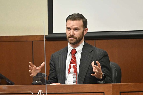 Charges dropped against former police officer in Taylor case | The Arkansas Democrat-Gazette