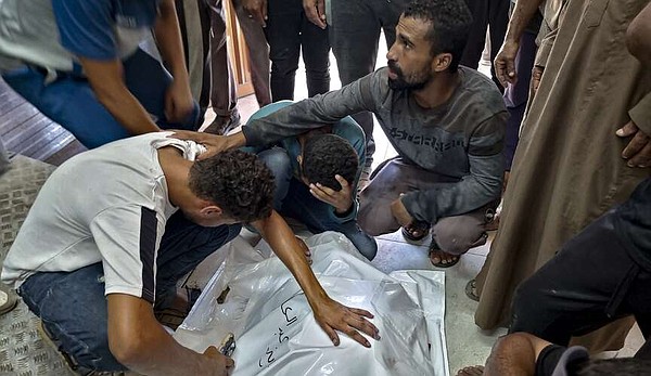 Israelis’ airstrikes kill dozens in Gaza