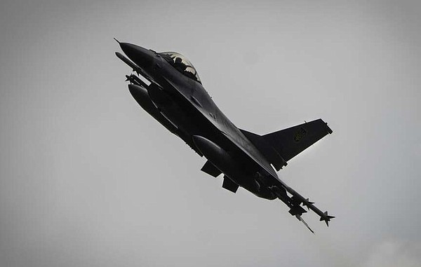 Western-donated F-16 crashes in Ukraine