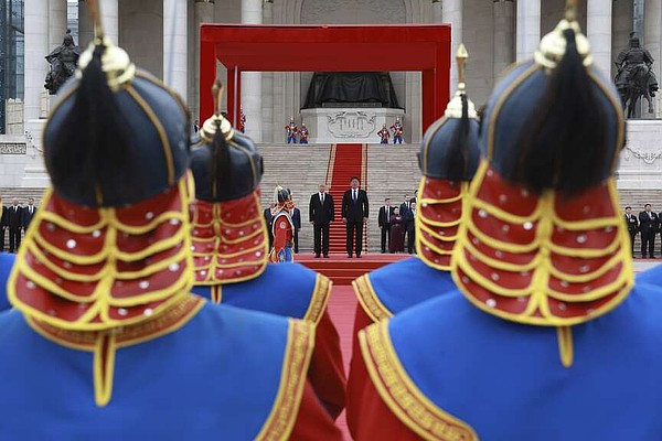 Mongolia hosts Putin, ignores war crimes warrant