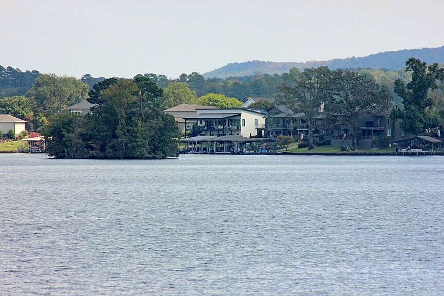 Harmful algal bloom alert issued for Lake Hamilton in Garland County