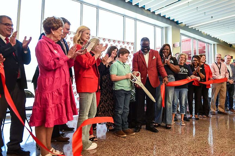 Jacksonville/North Pulaski School District celebrates opening of new