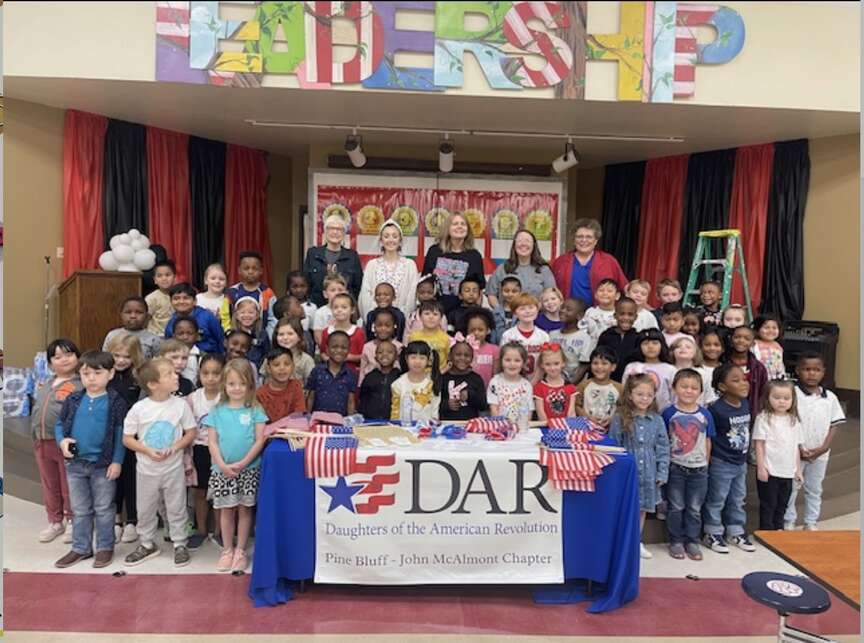 DAR chapter meets in Pine Bluff