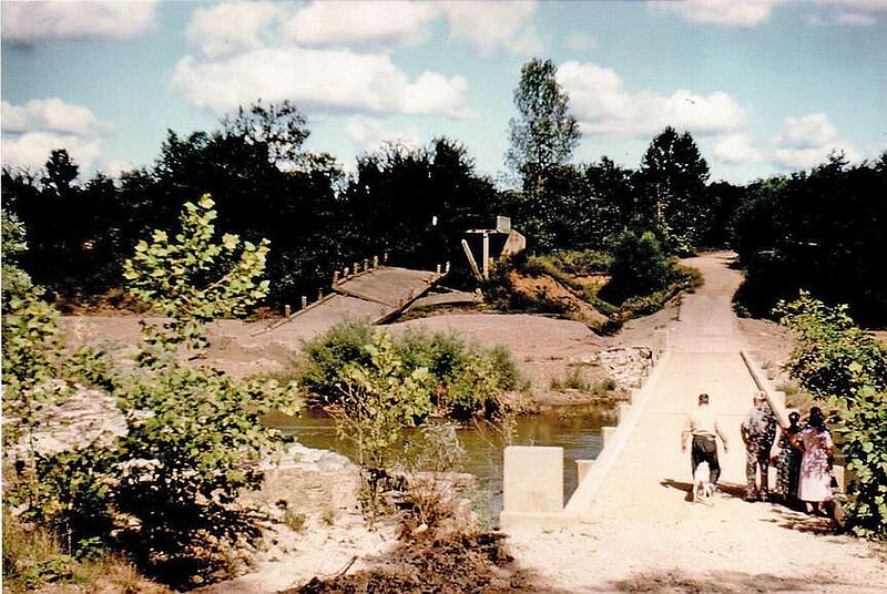 HISTORY Randy McCrory The area of Lost Bridge had a bridge to