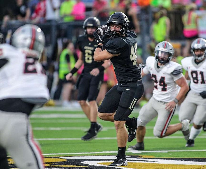 Brooks grows into role as Bentonville’s starting tight end, fixture for Tigers The