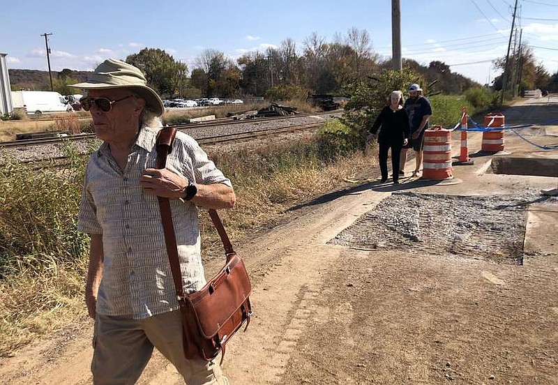 Residents raise concerns over flooding potential of townhomes under