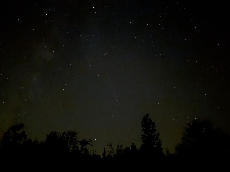 Comet C/2023 A3 (Tsuchinshan–ATLAS) on October 22 in Louann
(photo by Kate Flynn)