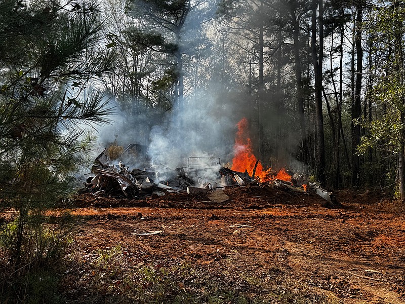 Multiple campers and trash on fire in Stephens
(photo by Kate Flynn)