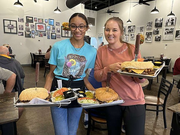 ARKANSAS’ BEST BURGER: Watermelons aren’t Cave City’s only claim to fame | Arkansas Democrat Gazette