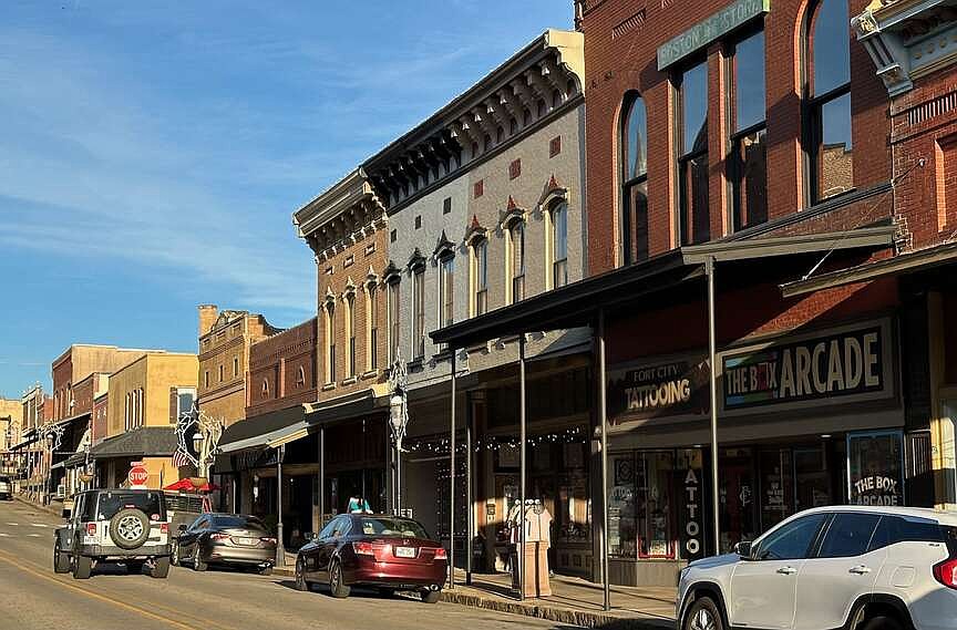 Fort Smith, Van Buren downtowns going big for Small Business Saturday | Northwest Arkansas Democrat-Gazette