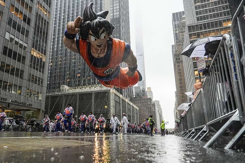 Macy’s Thanksgiving Day Parade Big balloons, wet weather Texarkana