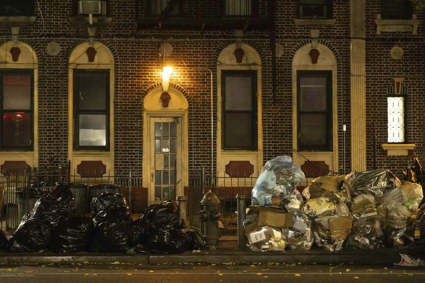 NYC’s New Covered-Bin Rule Aims to Curb Trash Troubles