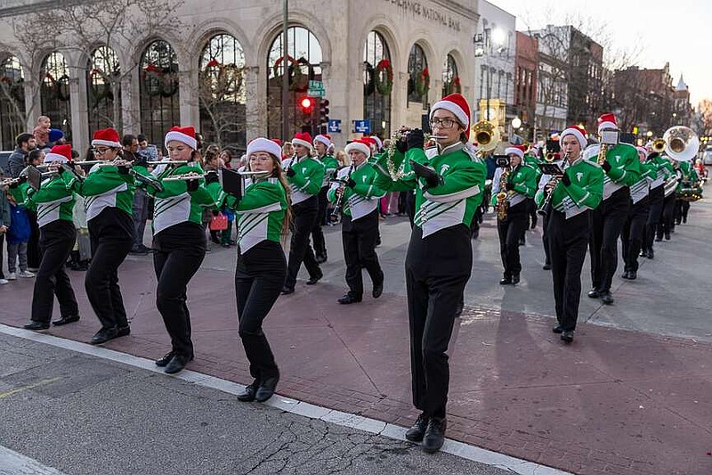 Crowds pack streets to enjoy Jefferson City tradition Jefferson City