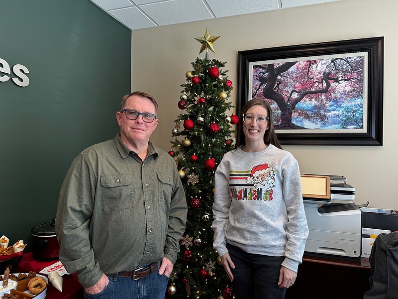 Financial Advisor Mike Smith with Senior Branch Office Administrator Heather Thibault
(photo by Kate Flynn)