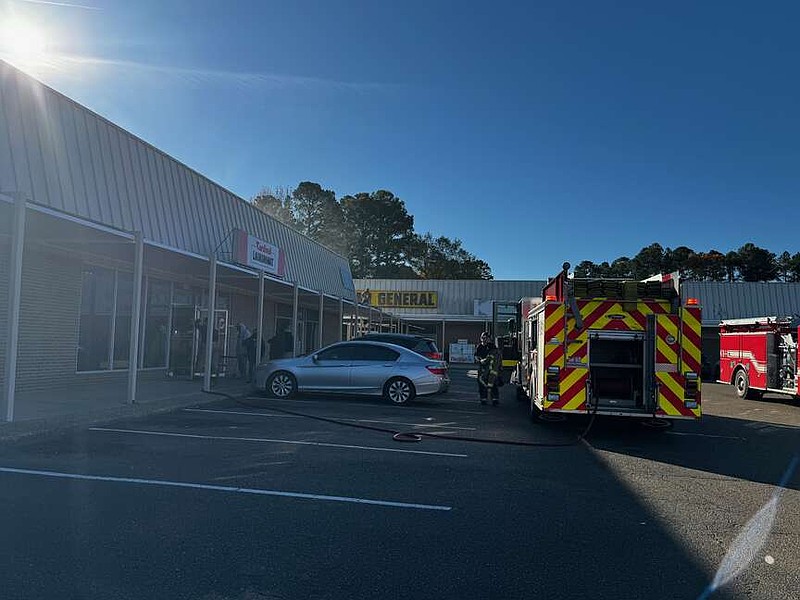 Camden Fire Department responds to dryer fire at Cardinal Laundromat
(photo by Kate Flynn)