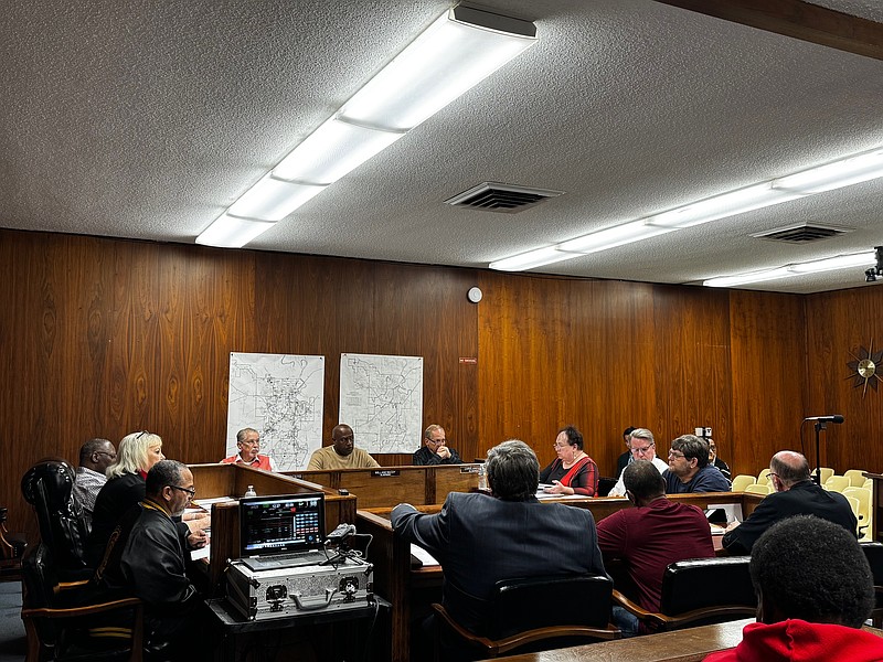 Camden city council discusses resolutions
(photo by Kate Flynn)