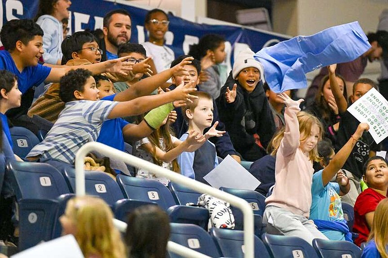 PHOTOS: Kids Day at UAFS basketball | Northwest Arkansas Democrat-Gazette